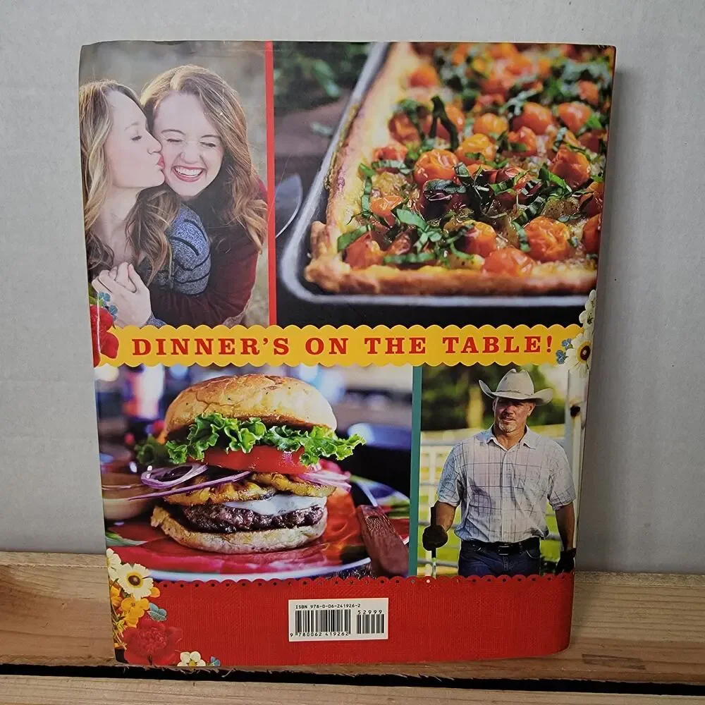 BOOK The Pioneer Woman Cooks Dinnertime (hardback) By Ree Drummond